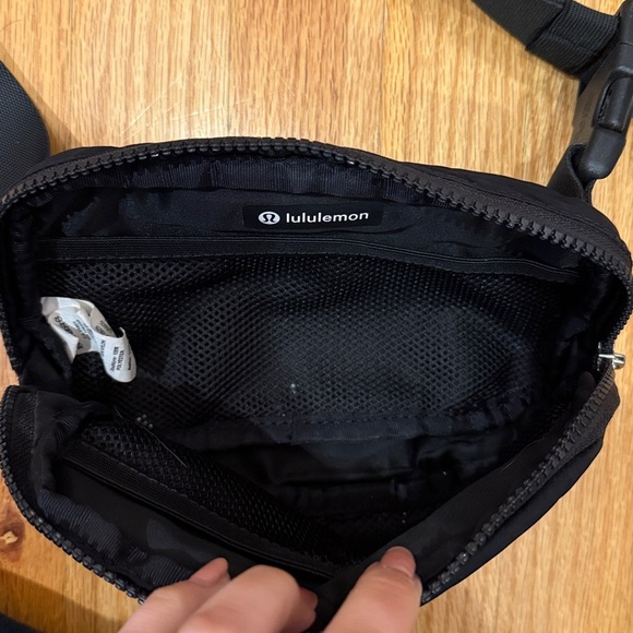 Lululemon Black Belt Bag - Picture 2 of 4